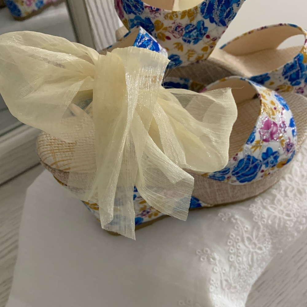 Pair Of Multicolored Platforms With Bows. - image 2